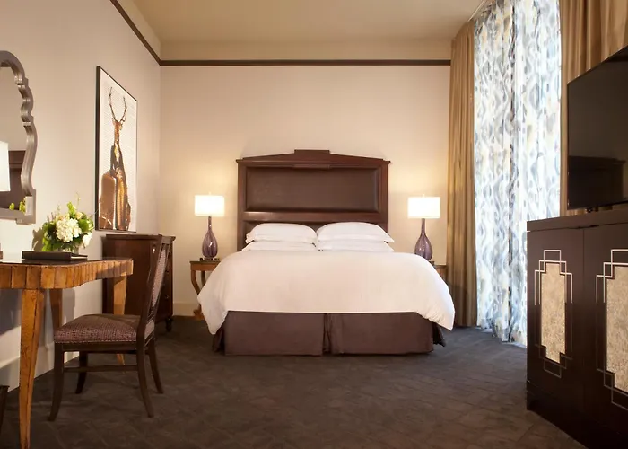 The Ashton Hotel