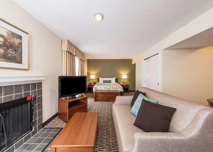 Hawthorn Suites Fort Worth University
